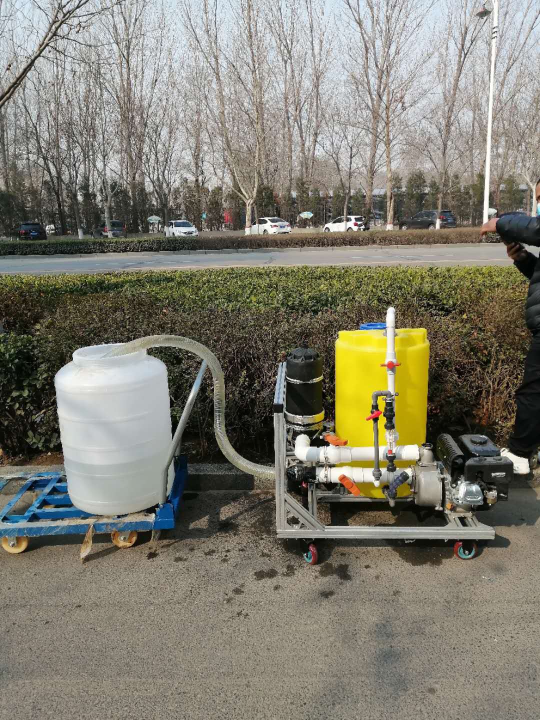 移動(dòng)式集雨測(cè)墑補(bǔ)灌機(jī) YD-SF系列